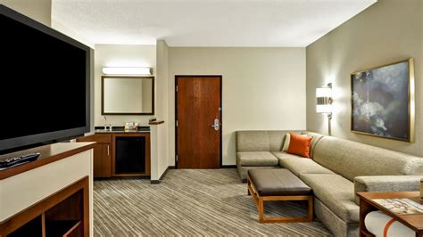 Modern Hotel Near Tampa Airport | Hyatt Place Tampa Airport/Westshore