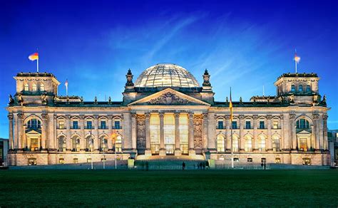 Architektur des Reichstagsgebäudes in Berlin