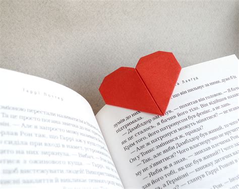 Oh Dear!: DIY Heart bookmark