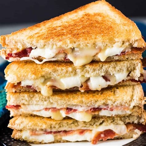 Bacon Grilled Cheese Sandwich