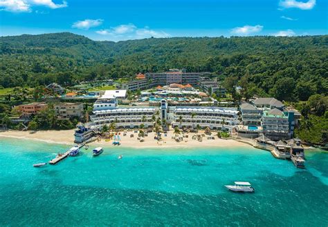 Beaches Ocho Rios, Saint Ann, Jamaica | Caribbean Warehouse by Blue Bay Travel