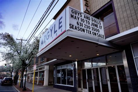 The Argyle Theatre in Babylon Debuts