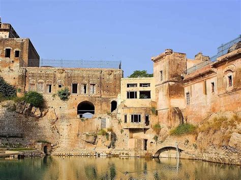 Hindu pilgrims in Pakistan to visit Katas Raj Temple