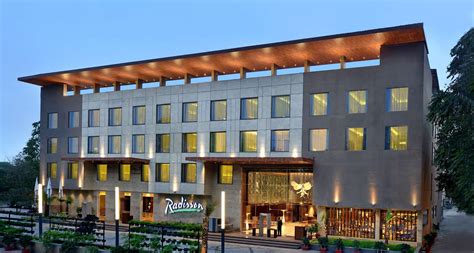 Book Radisson Hotel Rooms in Gwalior | Radisson Hotels