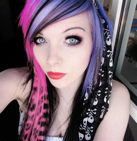 emo girl, ira vampira, scene queen, colorful hair, purple blue pink green red black hair ...
