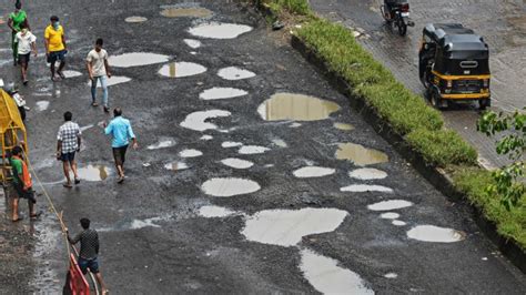 Potholes caused over 5,000 deaths, shows 2018-2020 road accidents data | %%title%%