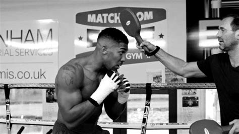 4 Drills To Improve Your Boxing Defense - Evolve Daily