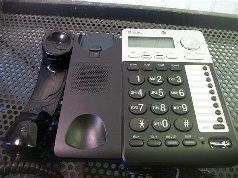 AT&T 2-Line Digital Corded Speakerphone Telephone (ML17929) *USED*