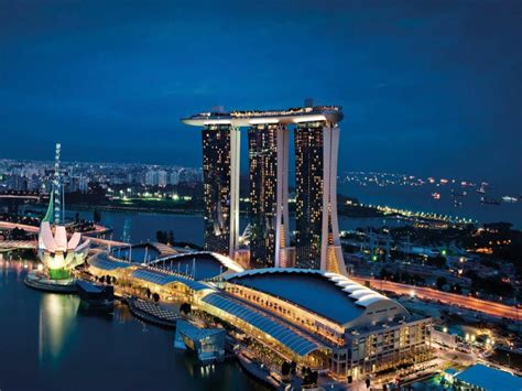 Marina Bay Singapore, Travel Guide & Tourist Attractions