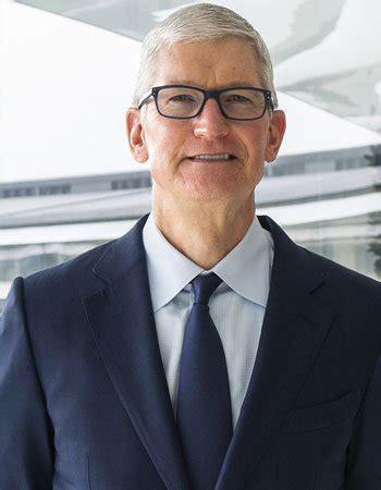 Tim Cook - Biography, Weight, Height, Life Story, Net Worth & More