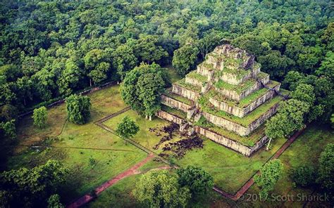 Koh Ker Temple Complex - Angkor Temple Guide