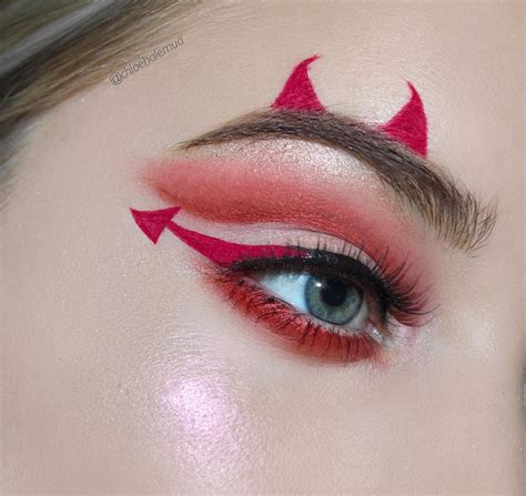 Devil Eye Makeup Halloween