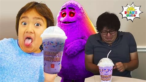 Ryan's World & Kaji Dad Try the Grimace Shake Challenge in Real Life ...