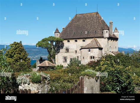 Yvoire castle, medieval historic village of Yvoire, Haute-Savoie, France Stock Photo - Alamy