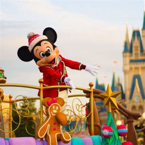 Christmas has arrived at Tokyo Disney Resort, featuring new shows ...