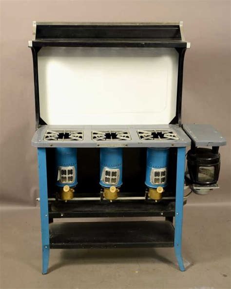 New Perfection #233 Kerosene cooking stove : Lot 466