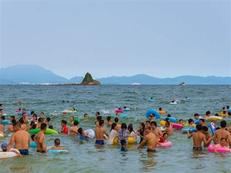 The best beaches in Shenzhen - The Helpful Panda