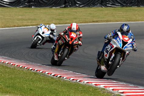 Brands Hatch (UK) British Superbike Championship 07th August 2016. Team Tyco BMW Motorrad Rider ...