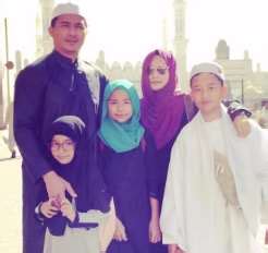 Aaron Aziz Birthday, Real Name, Age, Weight, Height, Family, Facts, Contact Details, Wife ...