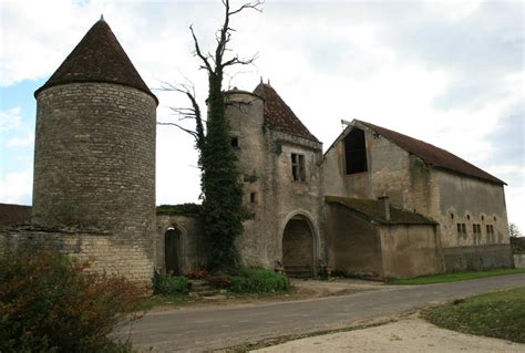 chateau de Rosières à Saint-Seine-sur-Vingeanne