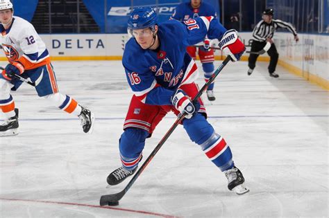 NHL free agency: Rangers looking to bolster center depth