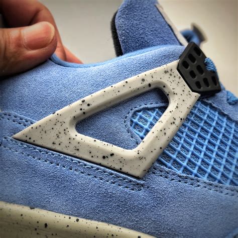 Jordan 4 Retro University Blue – NIKES SHOP