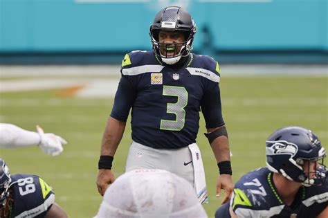 Russell Wilson Isn't the Best Player Who's Failed to Win the NFL MVP Award