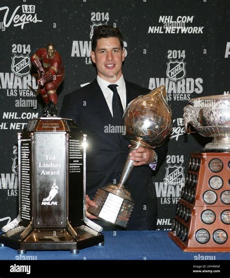 Sidney Crosby attends the 2014 NHL Awards at the Wynn Hotel, Las Vegas ...