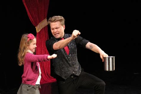 7 Best Magic Shows for Kids in NYC