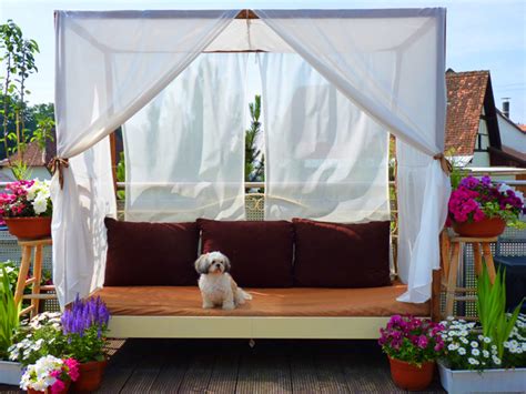 DIY Canopy Bed (outdoor) - Foxy Folksy