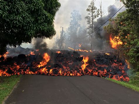 PHOTOS: Fissures, Lava Flow And Evacuations Continue On Hawaii's Big ...