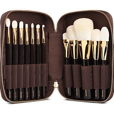 The Tom Ford Deluxe 12-piece brush set brings ease and luxury to applying your makeup. | Makyaj ...