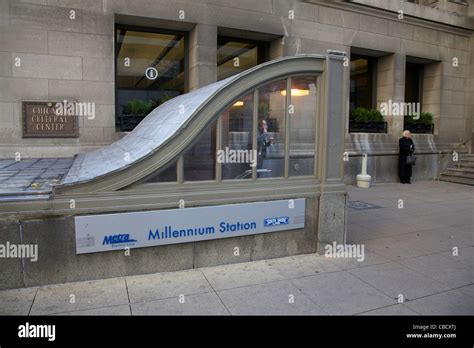 Chicago metra millennium station hi-res stock photography and images ...