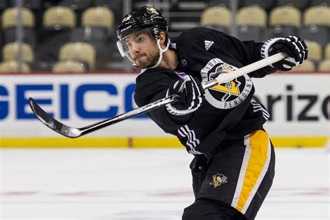 Kris Letang, Penguins vote 'yes' on NHL's proposed 24-team playoff plan