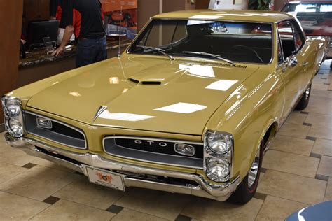 1966 Pontiac GTO | Ideal Classic Cars LLC