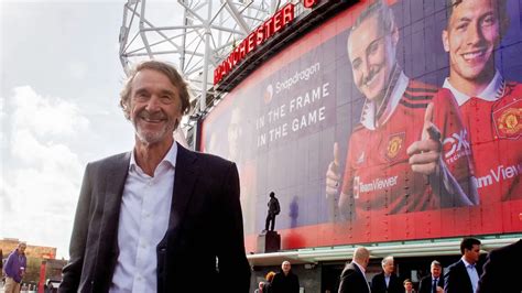 Man Utd 'should pursue public money' for new stadium ...