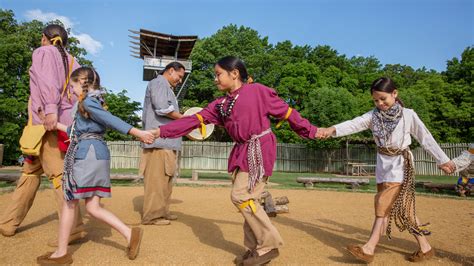 Stomp Dance Demonstration | Chickasaw Cultural Center