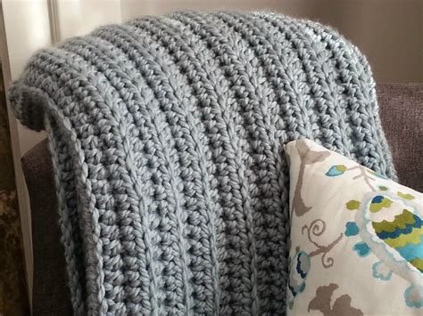 Modern Grace Design: Chunky Ribbed Crochet Blanket :: Free Pattern