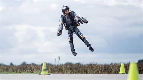 Is the use of jetpacks finally about to take off? - BBC News