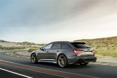 View Photos of the 2024 Audi RS6 Avant Performance