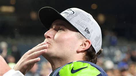 Philadelphia Eagles vs Seattle Seahawks LIVE RESULT: Drew Lock leads ...