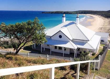 beachcomber: seal rocks lighthouse accommodation