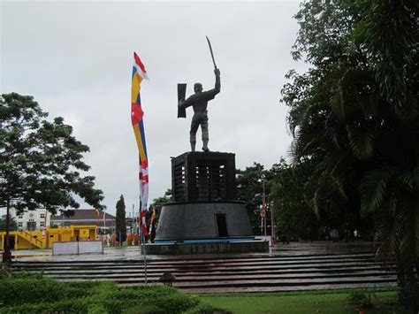 Pattimura Statue (Ambon) - 2020 All You Need to Know BEFORE You Go ...