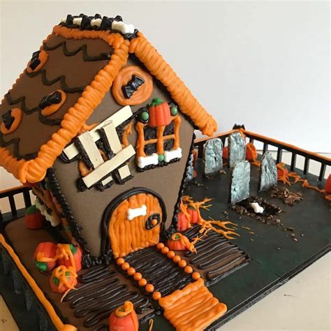 12 Halloween gingerbread house ideas to make with the family