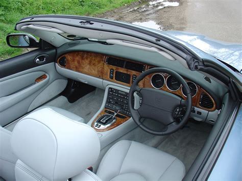 Jaguar XK8 Convertible (1996 - 2005) Photos | Parkers