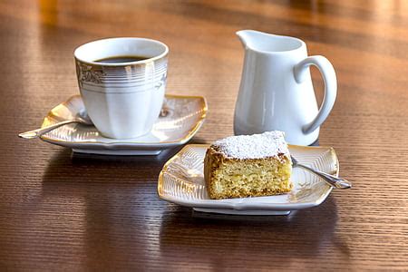 Free photo: cake, coffee, sheet cake, coffee table, pastries, drink coffee, saucers | Hippopx