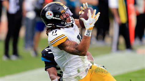 Pittsburgh Steelers wide receiver Chase Claypool becomes third WR in ...