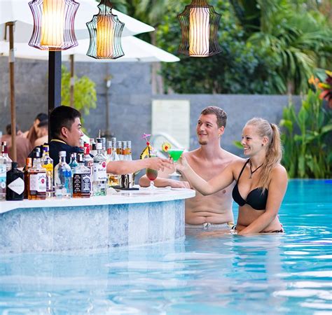 Swim - Up Bar - Luxury Resort & Spa Hoi An