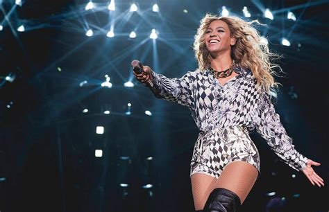 Beyoncé 'XO' Live: Singer Performs New Song For First Time At Chicago ...