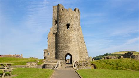 Aberystwyth Castle - Aberystwyth, Wales Attraction | Expedia.com.au